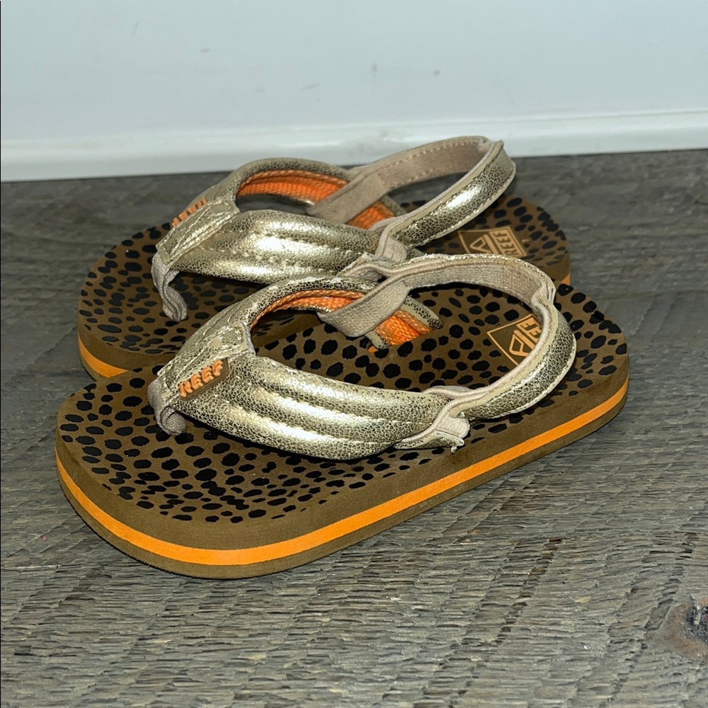 REEF Baby/Little Girl's Ahi Flip Flop Sandals Size 7 Metallic Straps - Picture 3 of 7